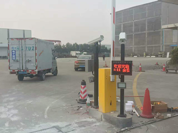 深圳加油站道闸案例
